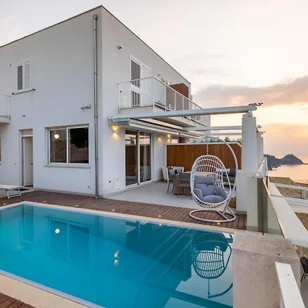 D'orlando - With Private Pool And Sea View Villa