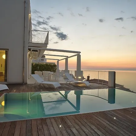 D'orlando - With Private Pool And Sea View Villa Capo dʼOrlando
